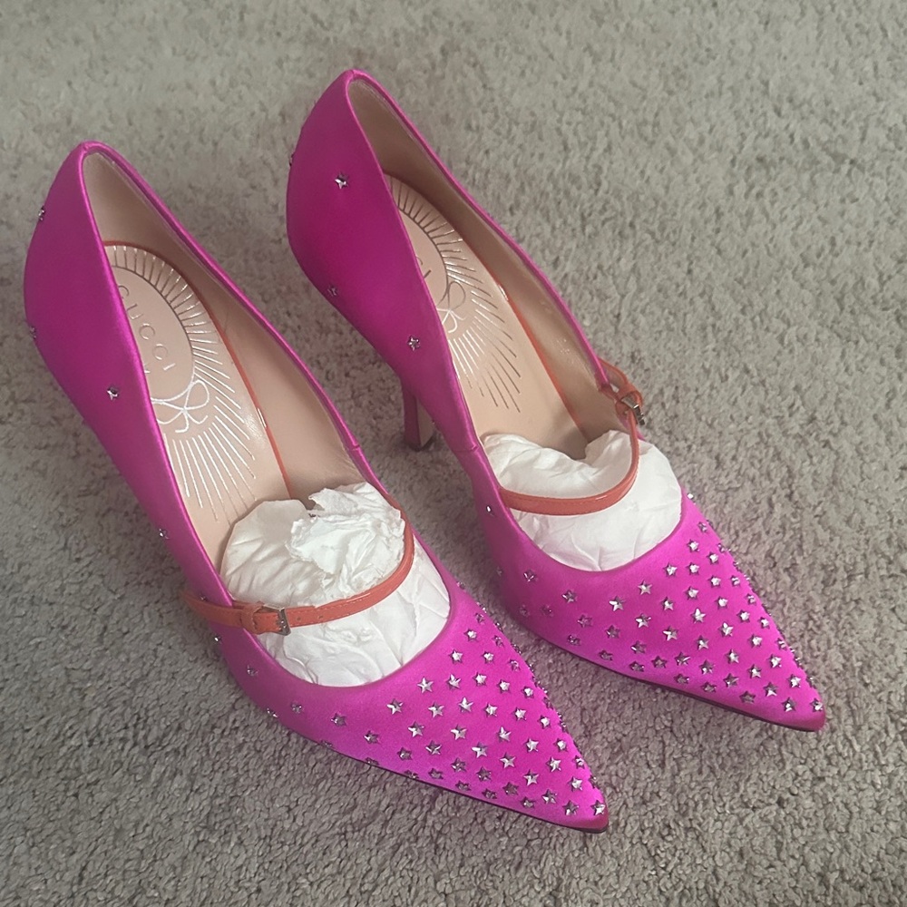 NIB GUCCI Star crystal pumps